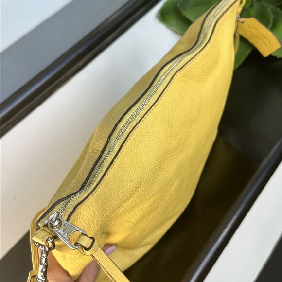 Coach, genuine, leather Crossbody shoulder clutch - Picture 7 of 10